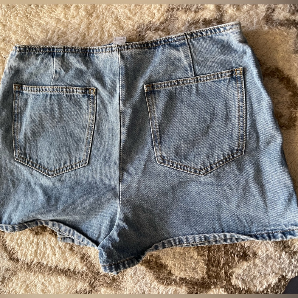 Skort - Picture 3 of 3